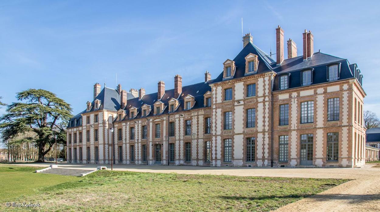 Exceptionnel Chateau Pres De Paris Abondant 外观 照片